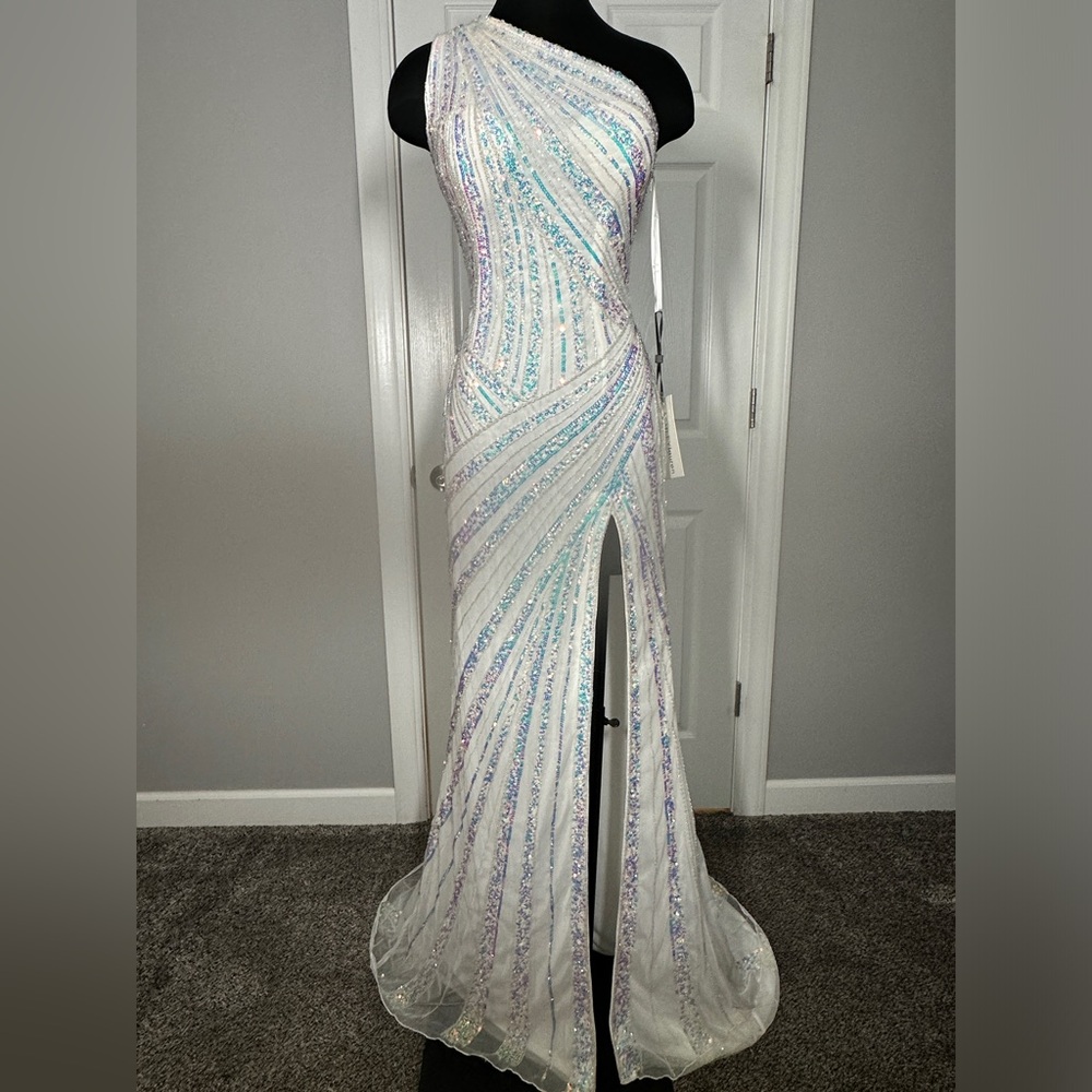 Ashley Lauren Style 11244 Color Ivory AB Size 4